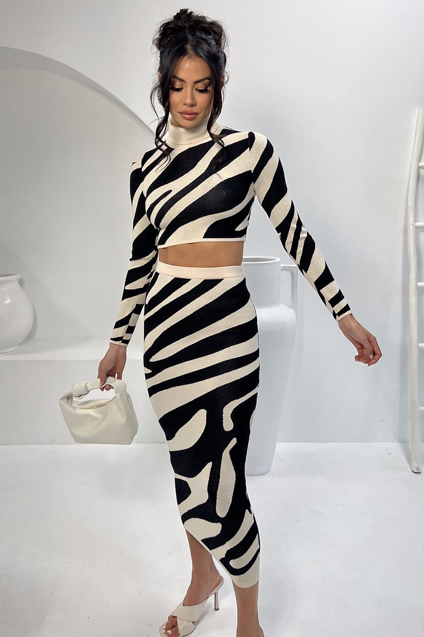 Top Striped Slim-Fit Sheath Skirt Knitting Suit – Stylish Knitwear Set with Slim Silhouette and Classic Striped Design