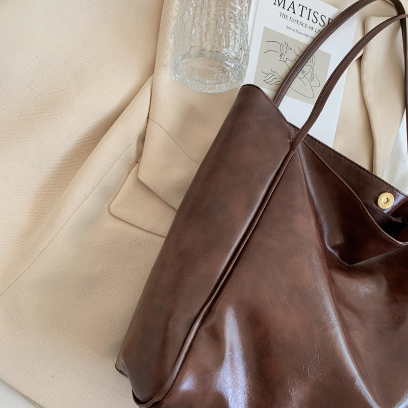 Fashion Handbag Autumn/Winter 2024 – Large Capacity Soft Leather Shoulder Bag, Retro Casual Style, Japanese & Korean Inspired Design